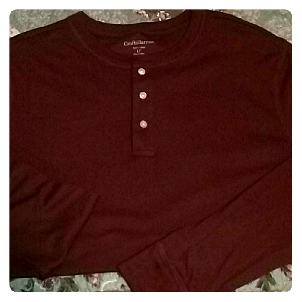 Men's long sleeve,pull over shirt.